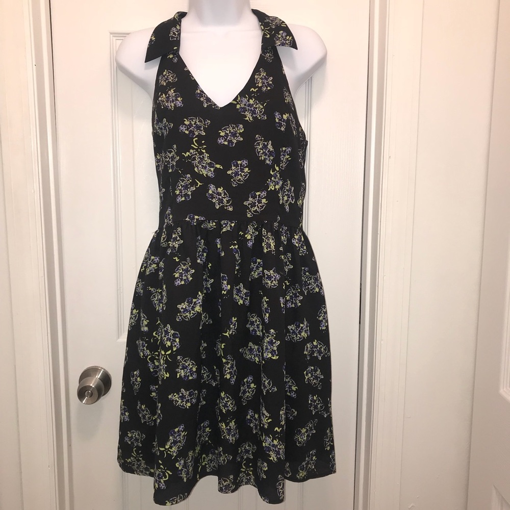 Black Floral Pattern Collared Dress